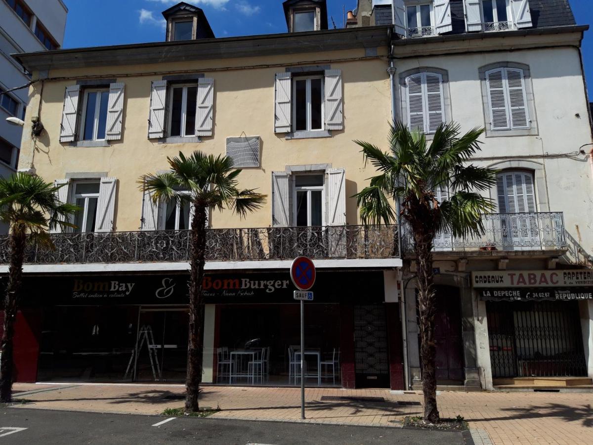 Appartement Hypercentre Tarbes - 2 Grandes Chambres Buitenkant foto